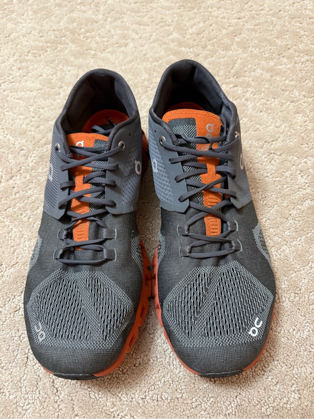 On Running Men’s Running Shoes